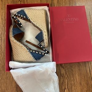 Valentino Rockstud Espadrilles Sz5, denim! Like new!